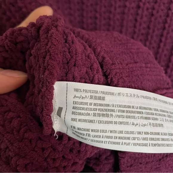 Hollister Maroon Mock Neck Chenille Sweater - Picture 7 of 7